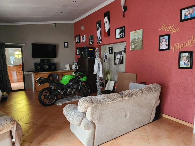 4 Bedroom Property for Sale in Sasolburg Ext 4 Free State
